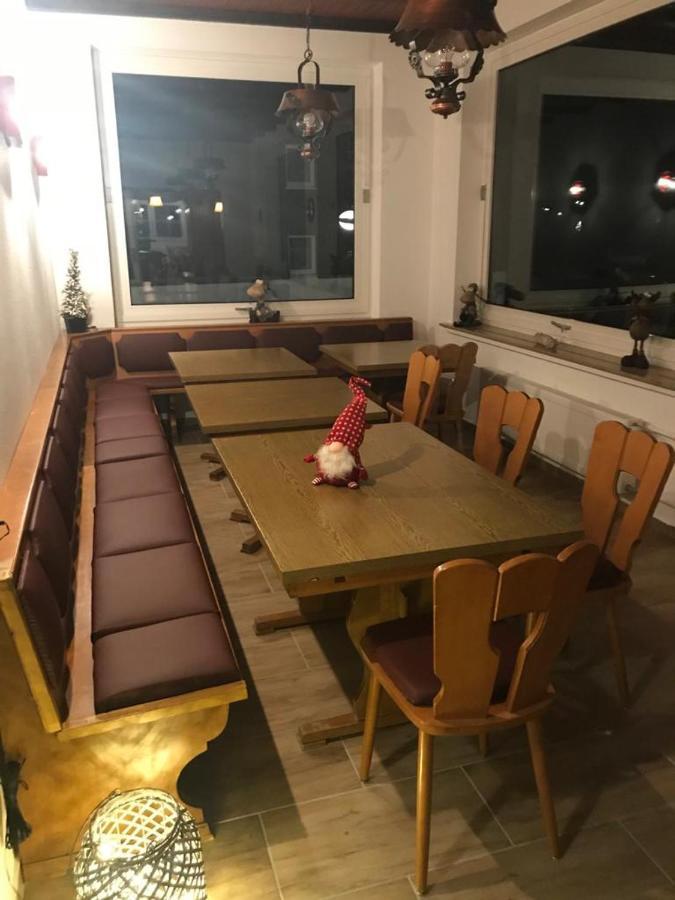 Ferienhaus Astenblick - Ideal Fuer Weihnachtsfeiern Und Familienfeiern Bietet Schlafplaetze Fuer Bis Zu 35 Personen Villa Winterberg Dış mekan fotoğraf