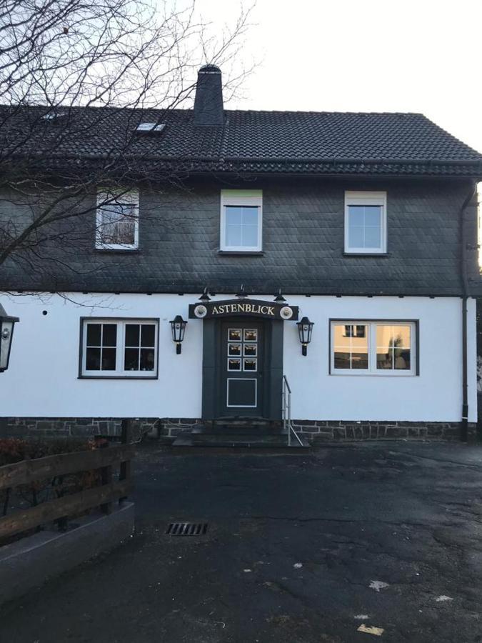 Ferienhaus Astenblick - Ideal Fuer Weihnachtsfeiern Und Familienfeiern Bietet Schlafplaetze Fuer Bis Zu 35 Personen Villa Winterberg Dış mekan fotoğraf