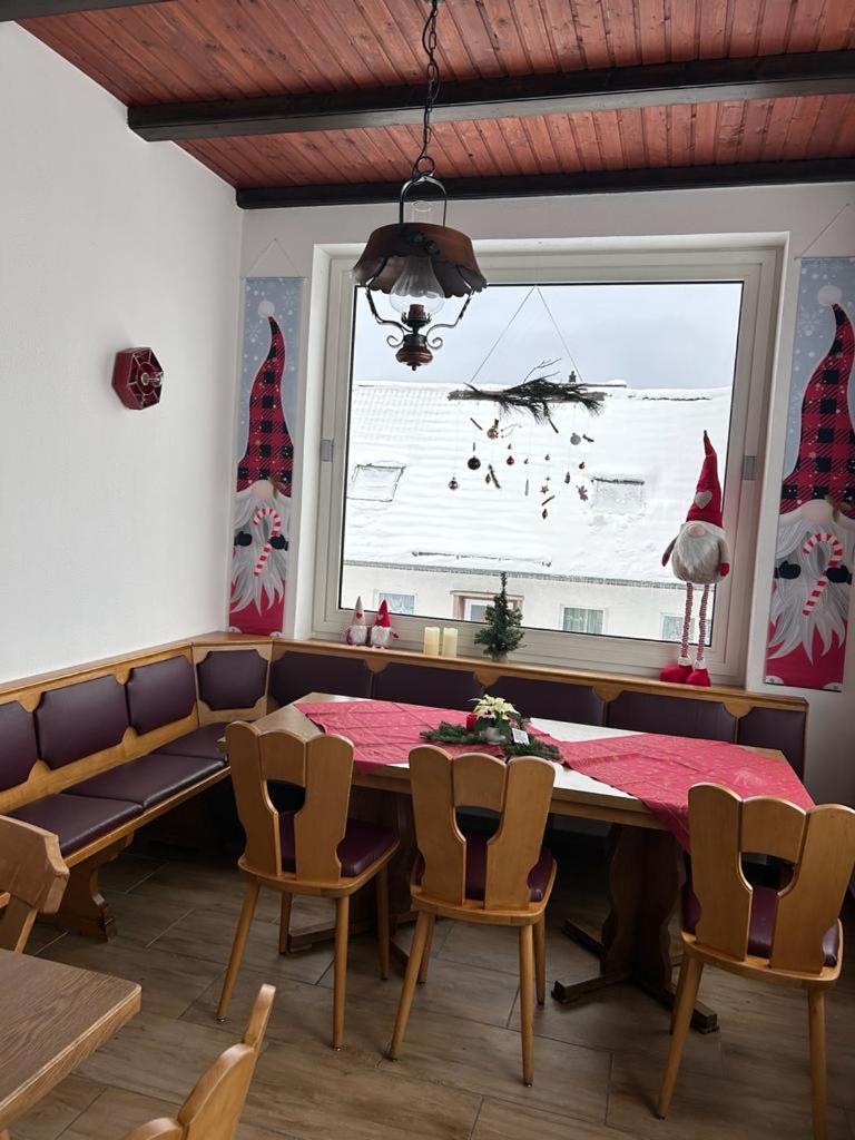 Ferienhaus Astenblick - Ideal Fuer Weihnachtsfeiern Und Familienfeiern Bietet Schlafplaetze Fuer Bis Zu 35 Personen Villa Winterberg Dış mekan fotoğraf